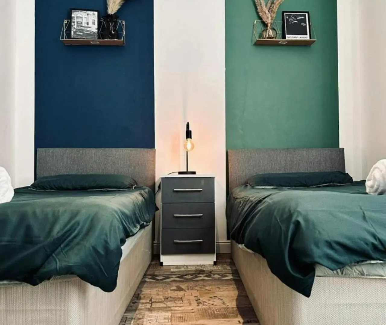 Bond Street, Sleeps 7 Apartment Blackpool