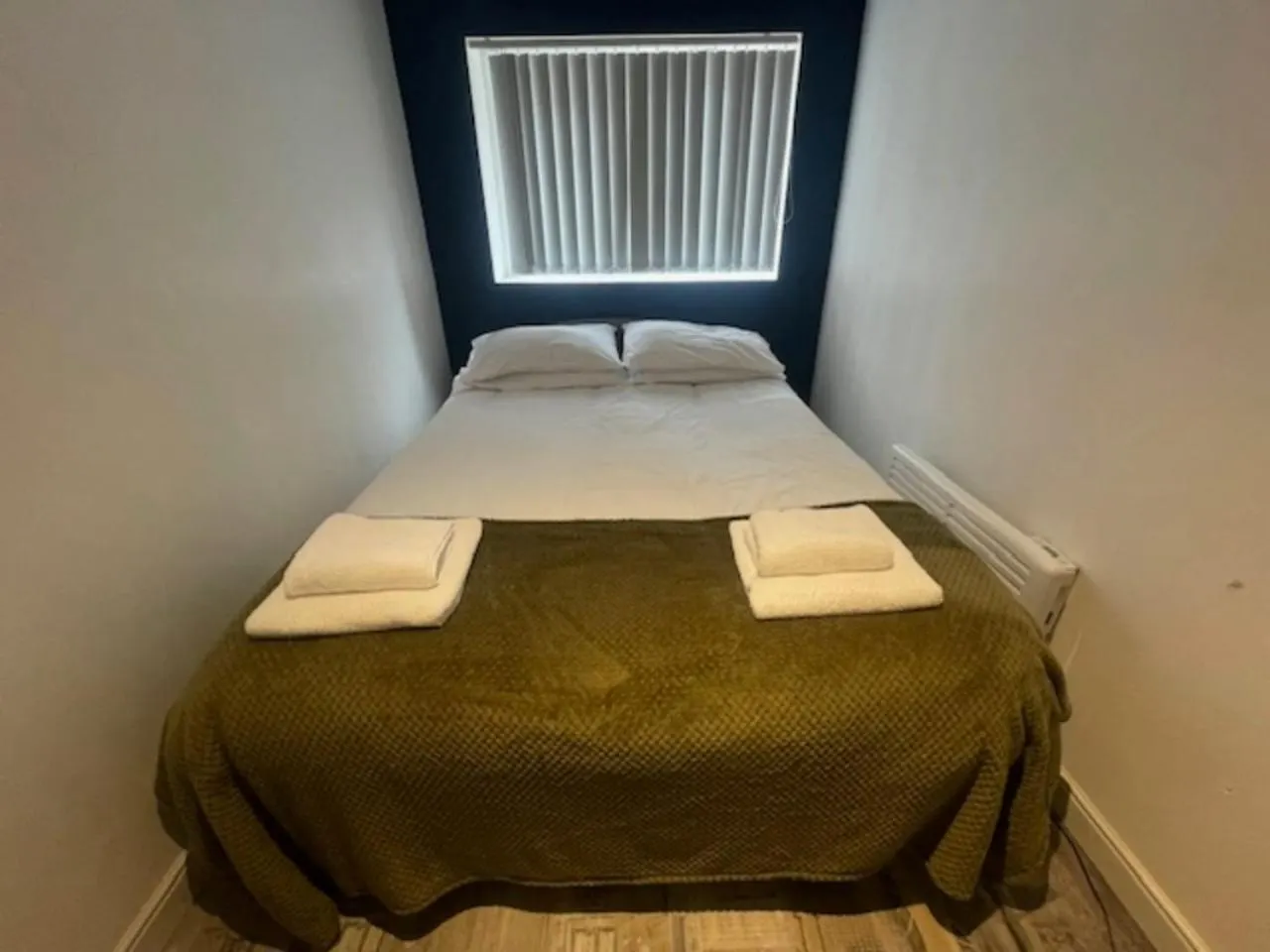 Bond Street, Sleeps 7 Apartment Blackpool